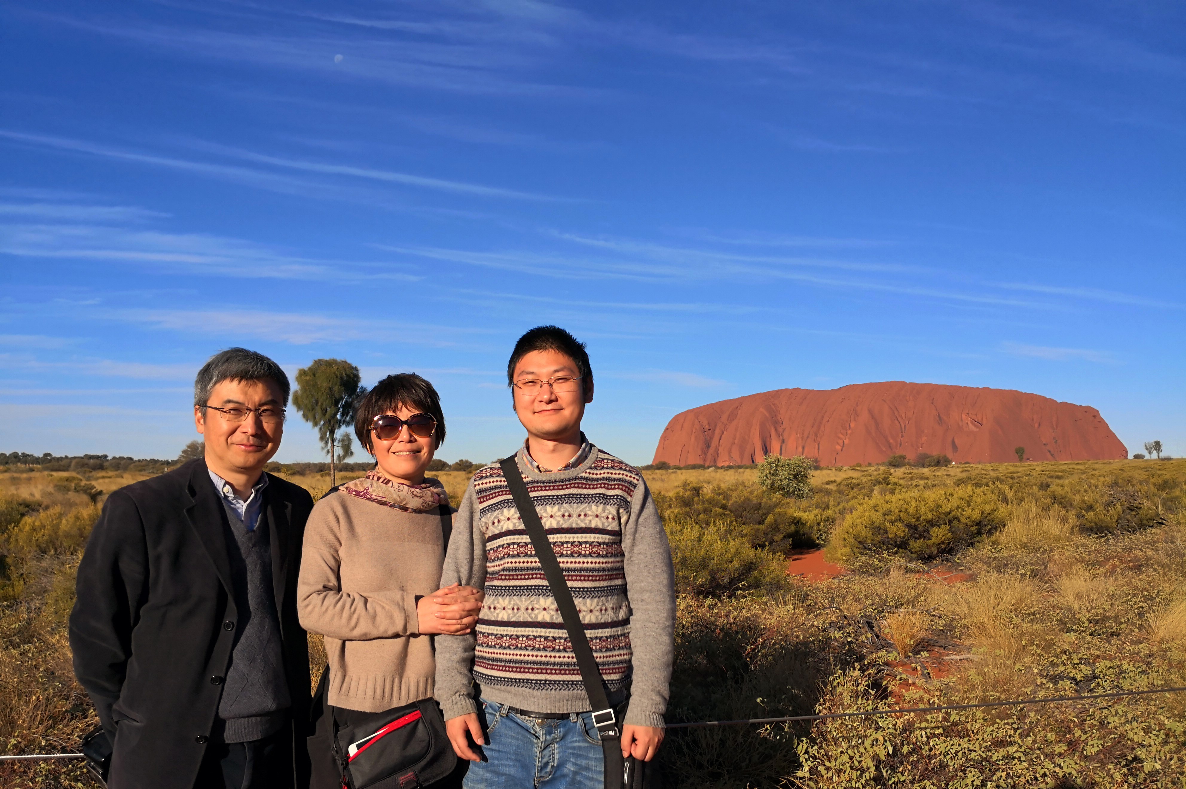 在董亚伦昆士兰大学硕士毕业典礼前,全家在澳大利亚旅游